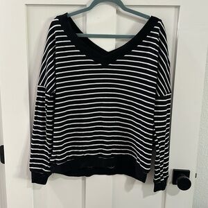 Heyson Women's M V-Neck Rib Knit Pullover Black And White Stripe Slouchy Casual